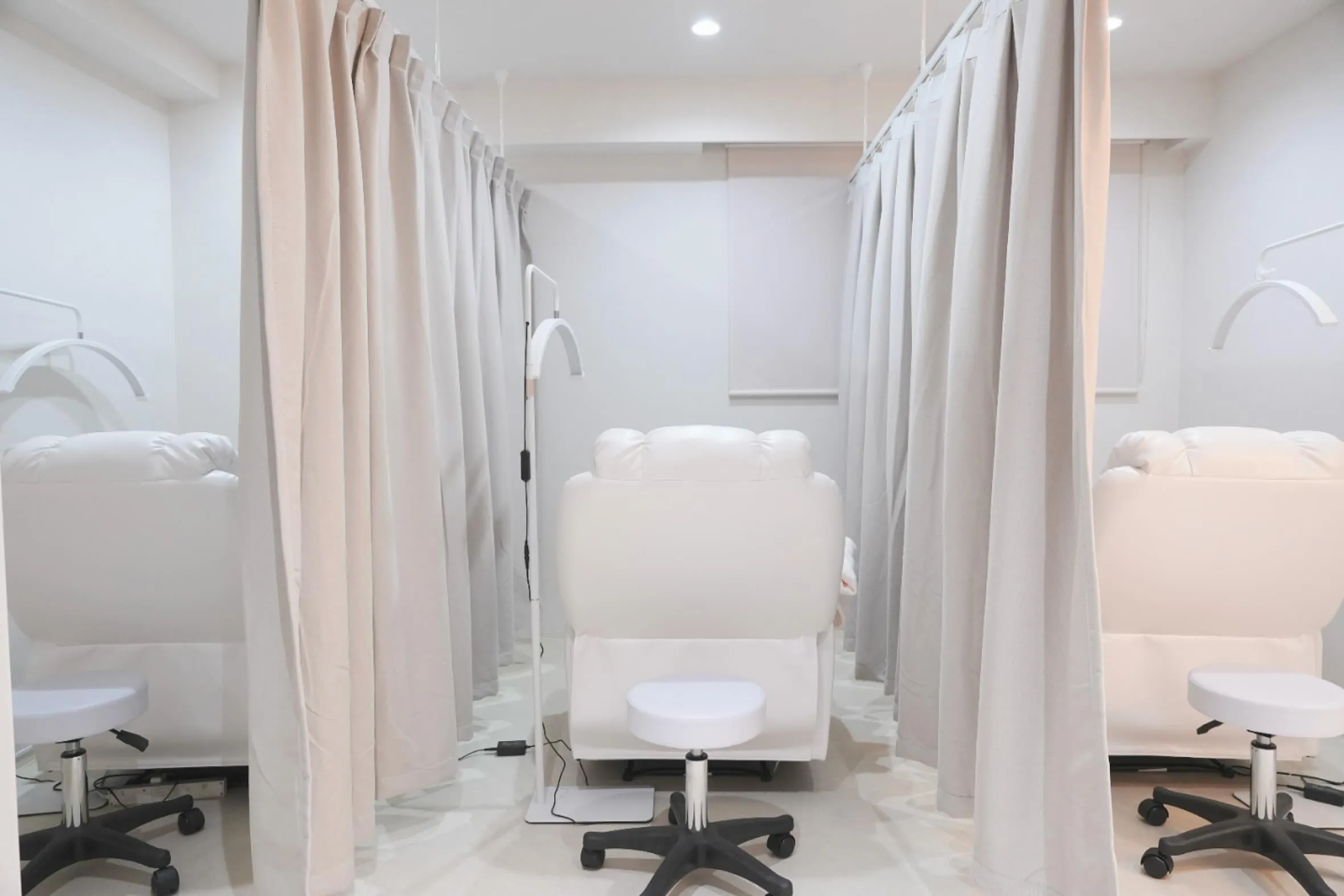 当店は、カーテンで仕切られた半個室のプライベート空間😌🌱